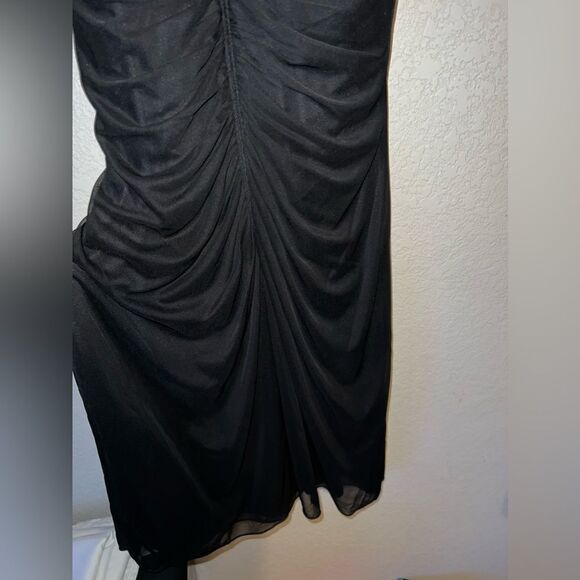 NWOT- David's Bridal Black Sleeveless Long Mesh Dress Illusion Neckline SIZE 10 - Picture 4 of 9